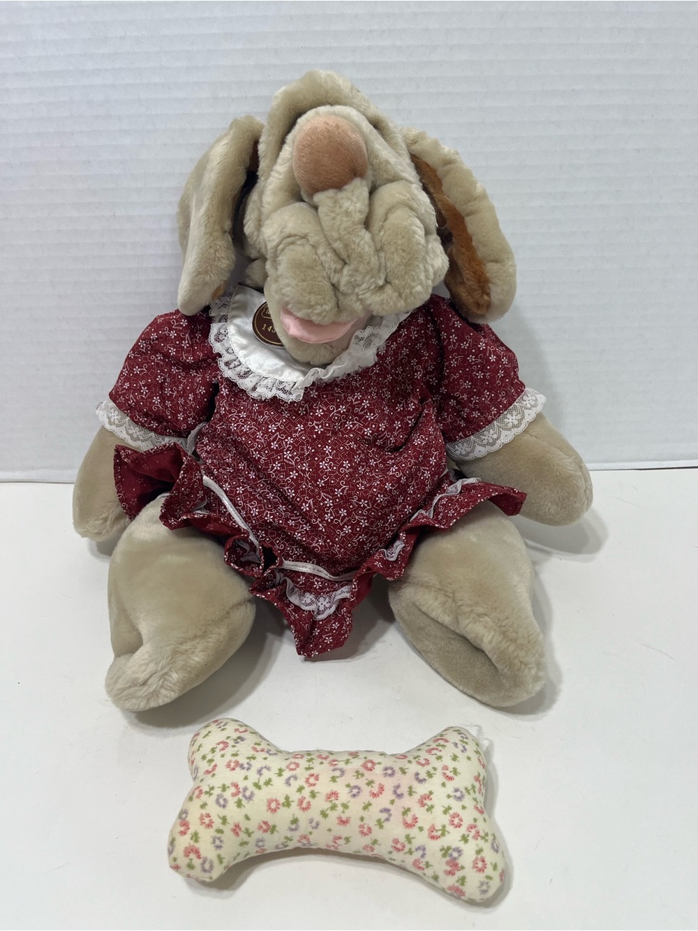 WRINKLES DOG puppet with bone vintage ganz bros heritage plush stuffed animal